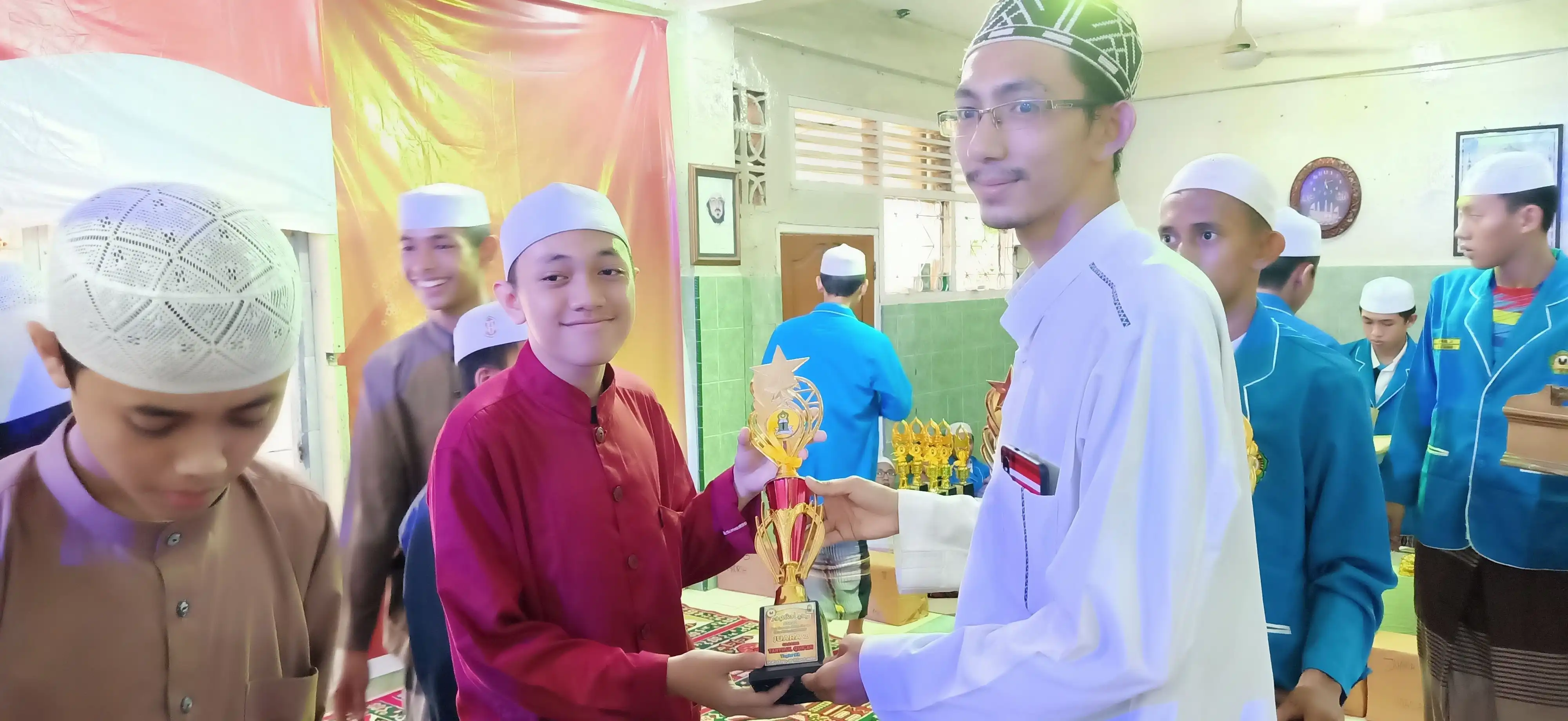 Pembagian Hadiah 42